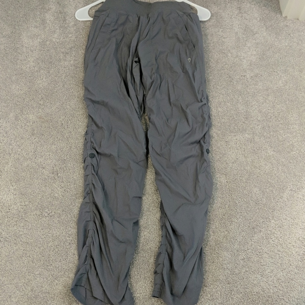 Ivivva pants
